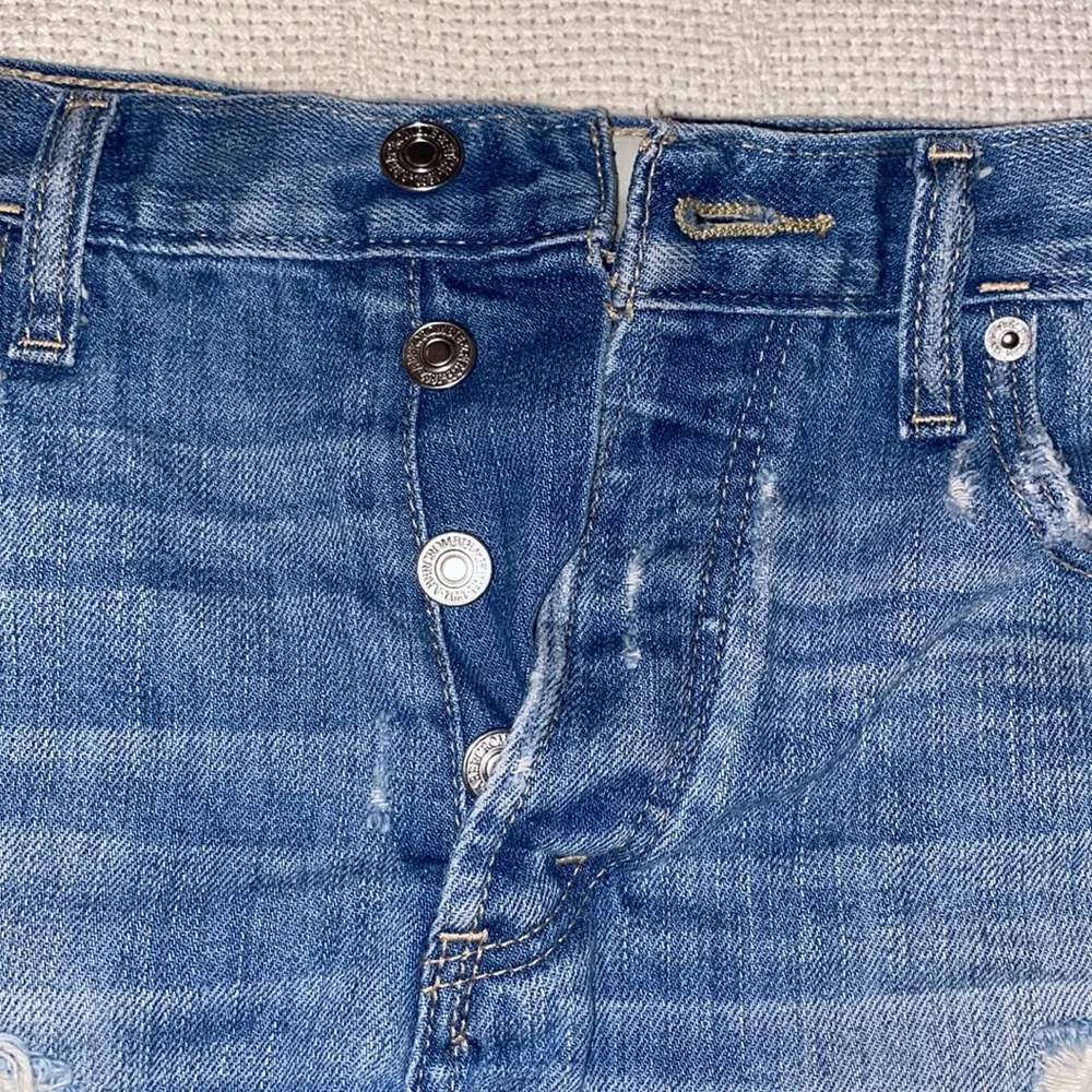 W25/Size 0 Abercrombie & Fitch festival high rise shorts - Picture 4 of 5